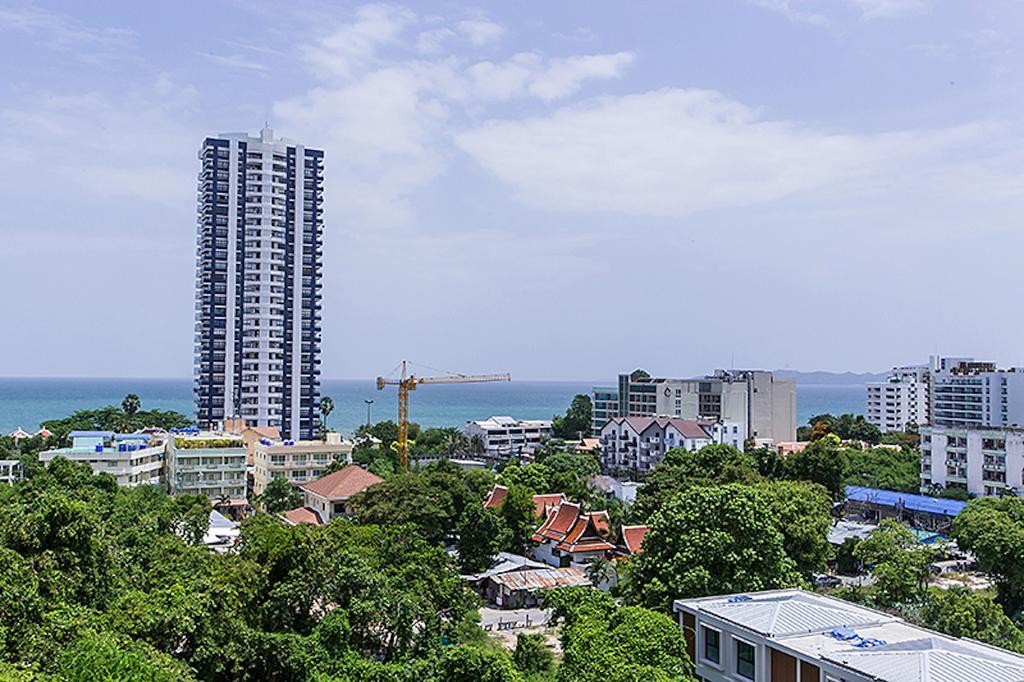 Апартаменти Ruamchok Ocean View Паттая Екстер'єр фото